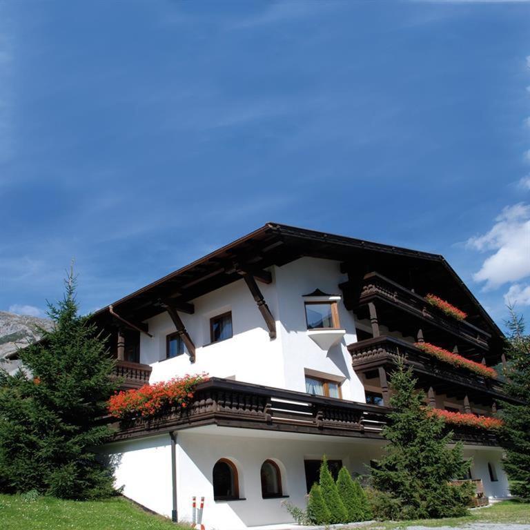 Quality Hosts Arlberg - Afoch Fei - Das Landhaus 圣安东阿尔贝格 外观 照片