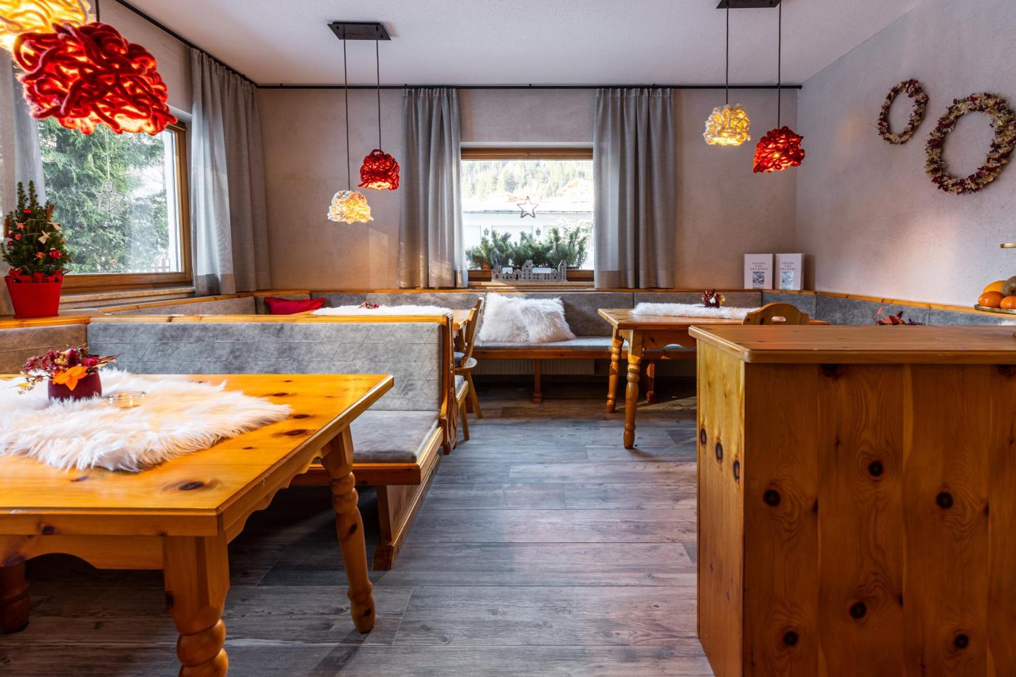 Quality Hosts Arlberg - Afoch Fei - Das Landhaus 圣安东阿尔贝格 外观 照片